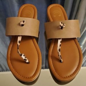 Comfy Like New Faux-Leather Shelley Sandals, Sz 6